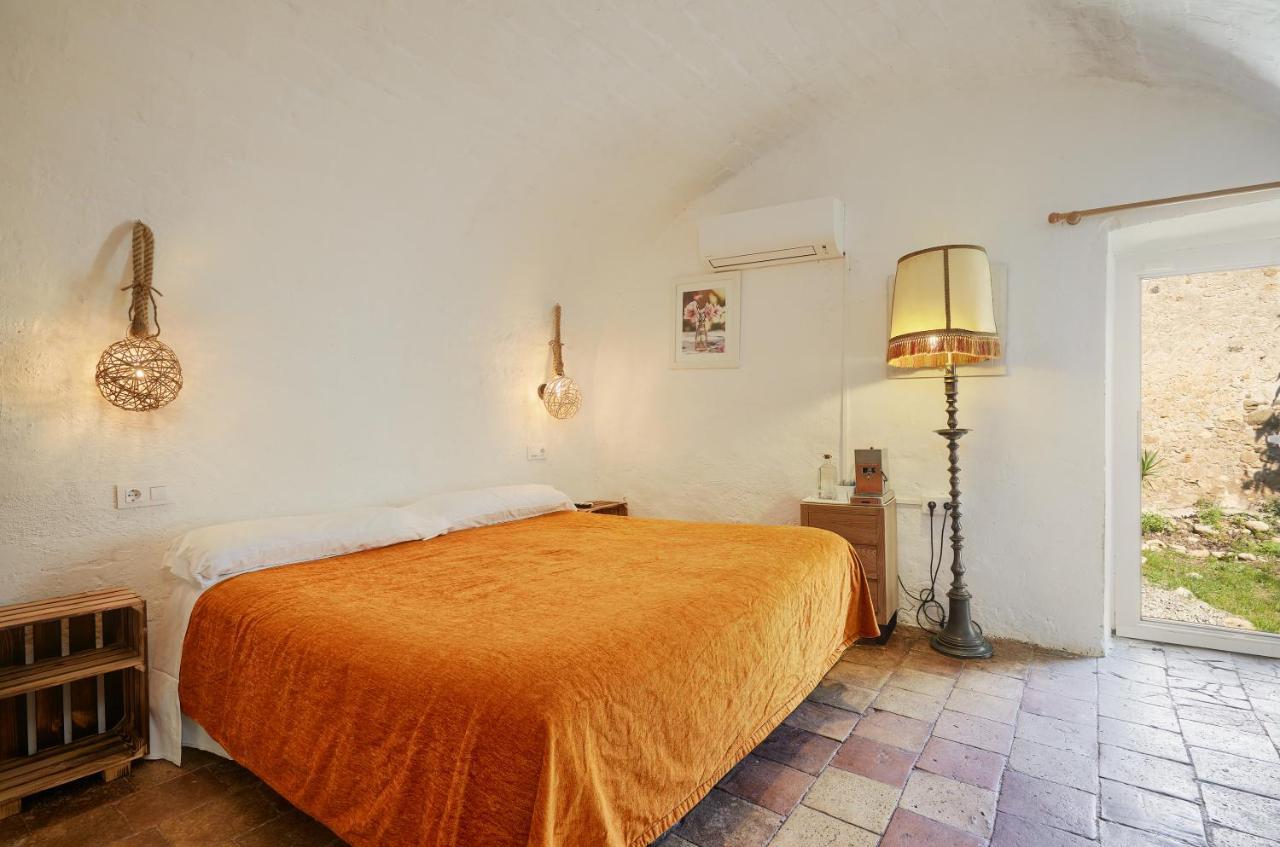 B&B Mas Torrencito Pet Friendly Parets de Ampurdá Exterior photo
