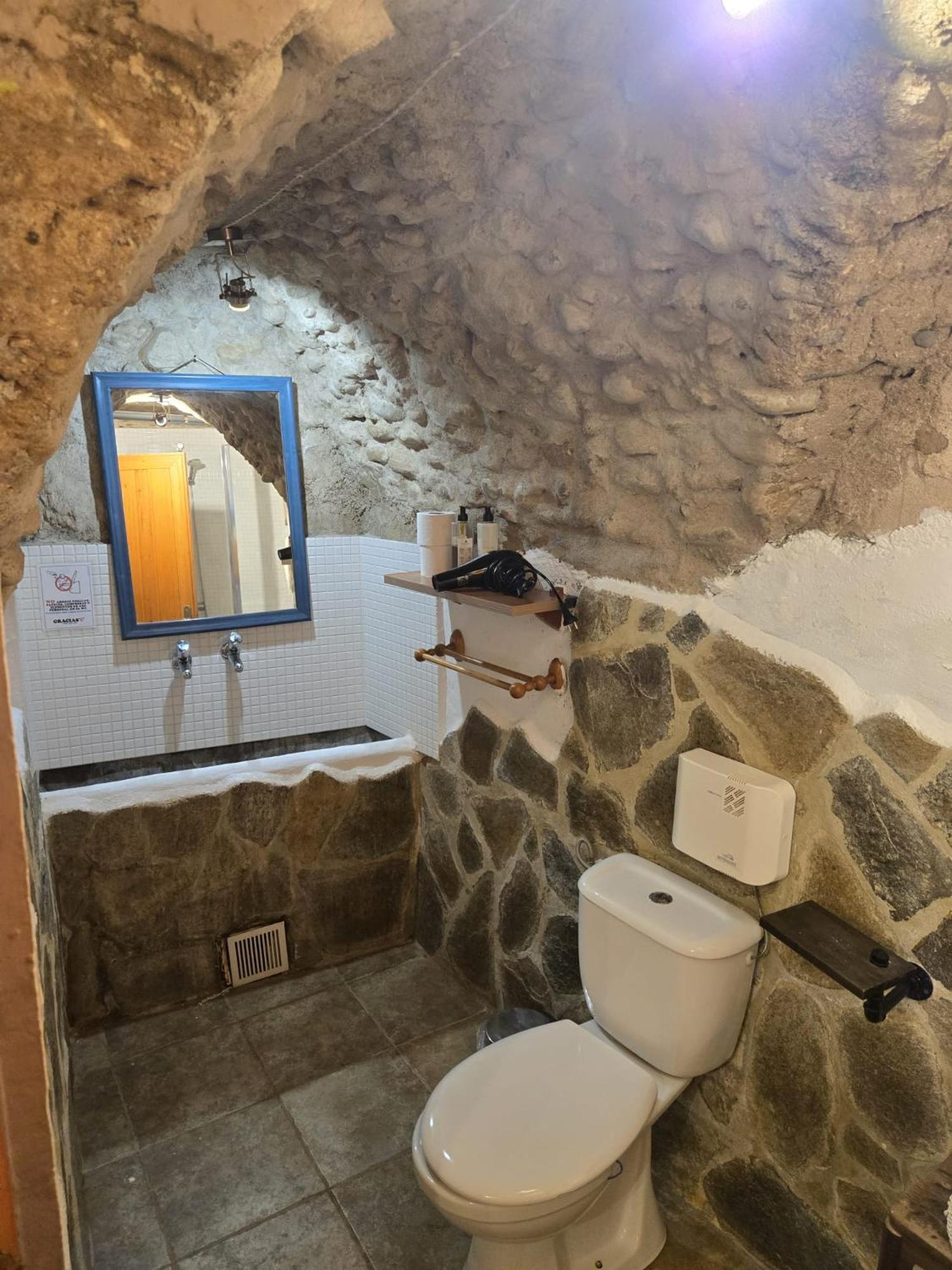 B&B Mas Torrencito Pet Friendly Parets de Ampurdá Exterior photo